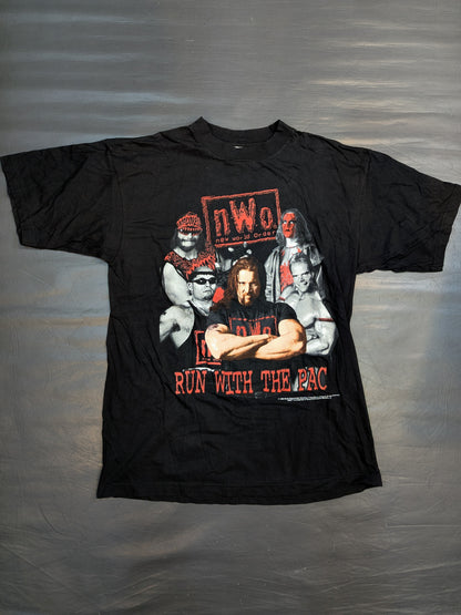 nWo Wolfpack 'RUN WITH THE PAC' Picture T-Shirt (WCW (1998) / Black)