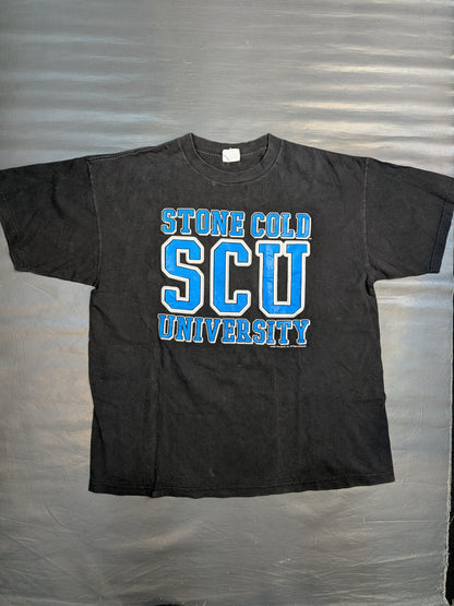 ストーン・コールド・スティーブ・オースチン「SCU STONE COLD UNIVERSITY」Tシャツ(WWF(1998) / ブラック)