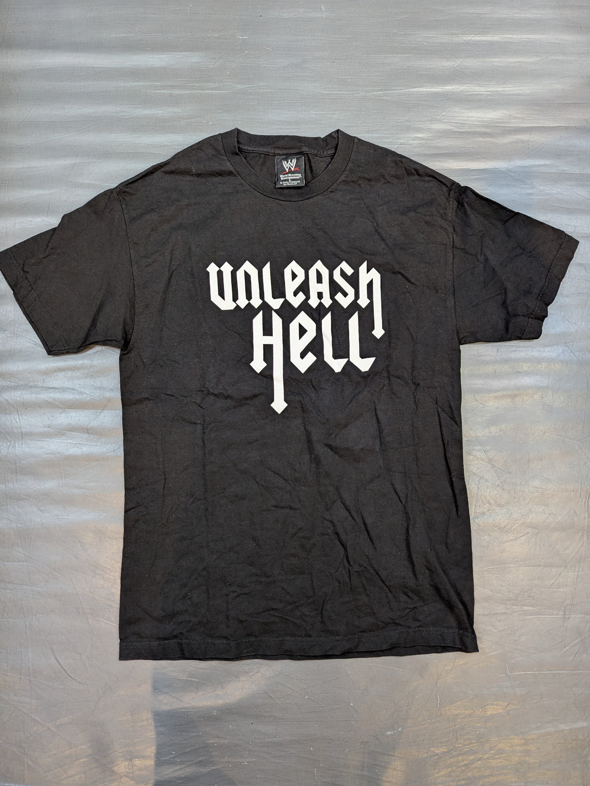 ストーン・コールド・スティーブ・オースチン「Unleash Hell」Tシャツ(WWE(2005) / ブラック)