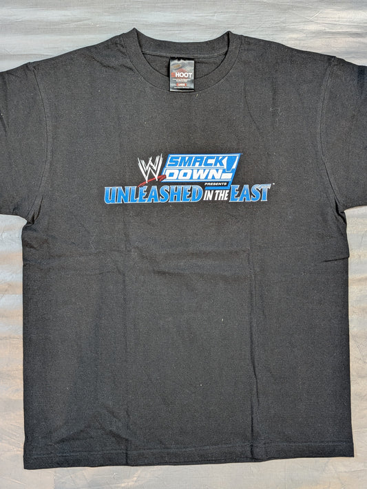 SMACKDOWN! UNLEASHED IN THE EAST Tシャツ(WWE(2003) / ブラック)