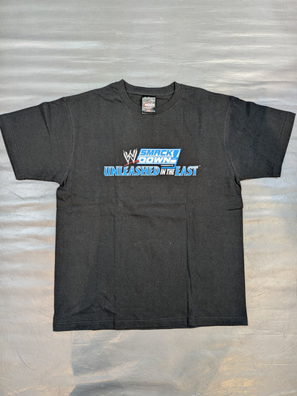 SMACKDOWN! UNLEASHED IN THE EAST T-Shirt (WWE (2003) / Black)