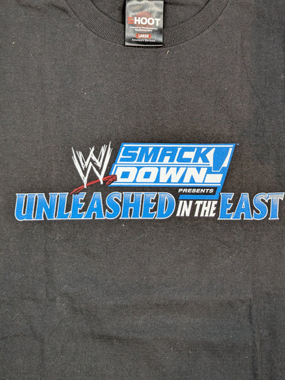 SMACKDOWN! UNLEASHED IN THE EAST T-Shirt (WWE (2003) / Black)