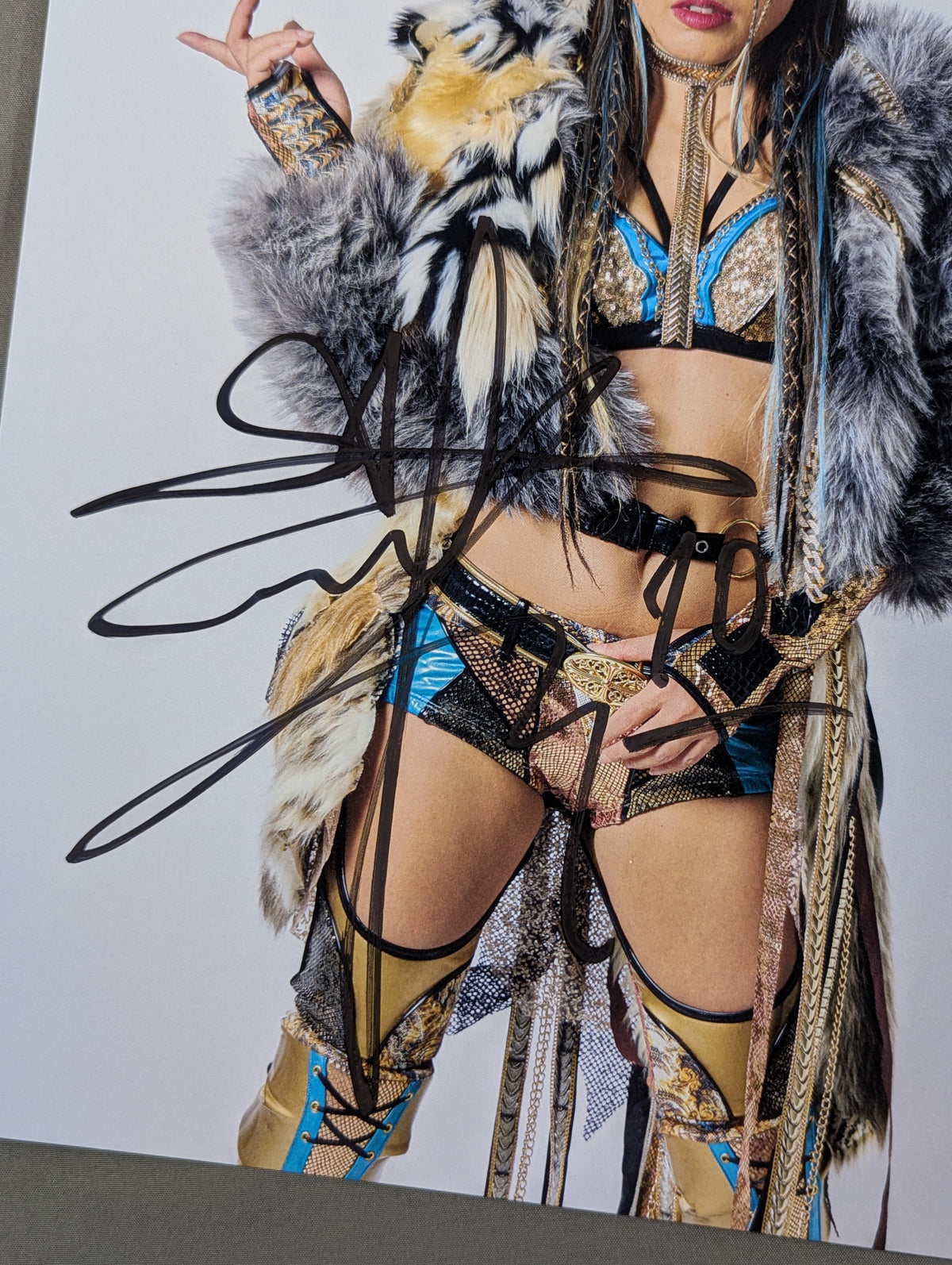 Giulia  hand signed autograph  Marigold Pro-Photo  (B-8)