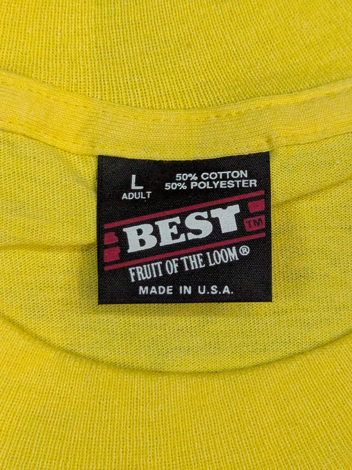 Hulk Hogan Illustration T-Shirt (WWF (1990s) / Yellow)