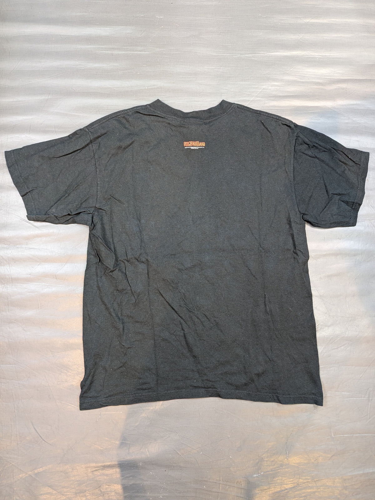 ストーン・コールド・スティーブ・オースチン「WHAT A HELL YOU LOOKING AT JACK ASS!!」Tシャツ(WWF(2000) / ブラック)