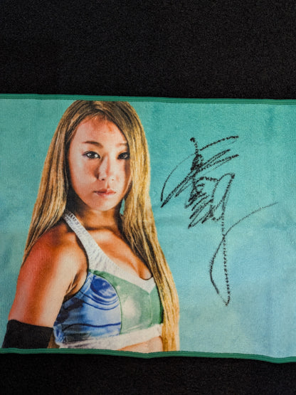 【hand signed autograph】Misaki Maeda Support Towel