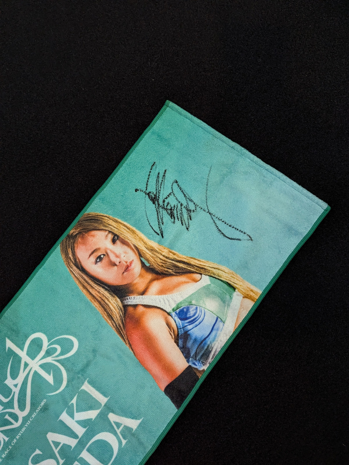 【hand signed autograph】Misaki Maeda Support Towel