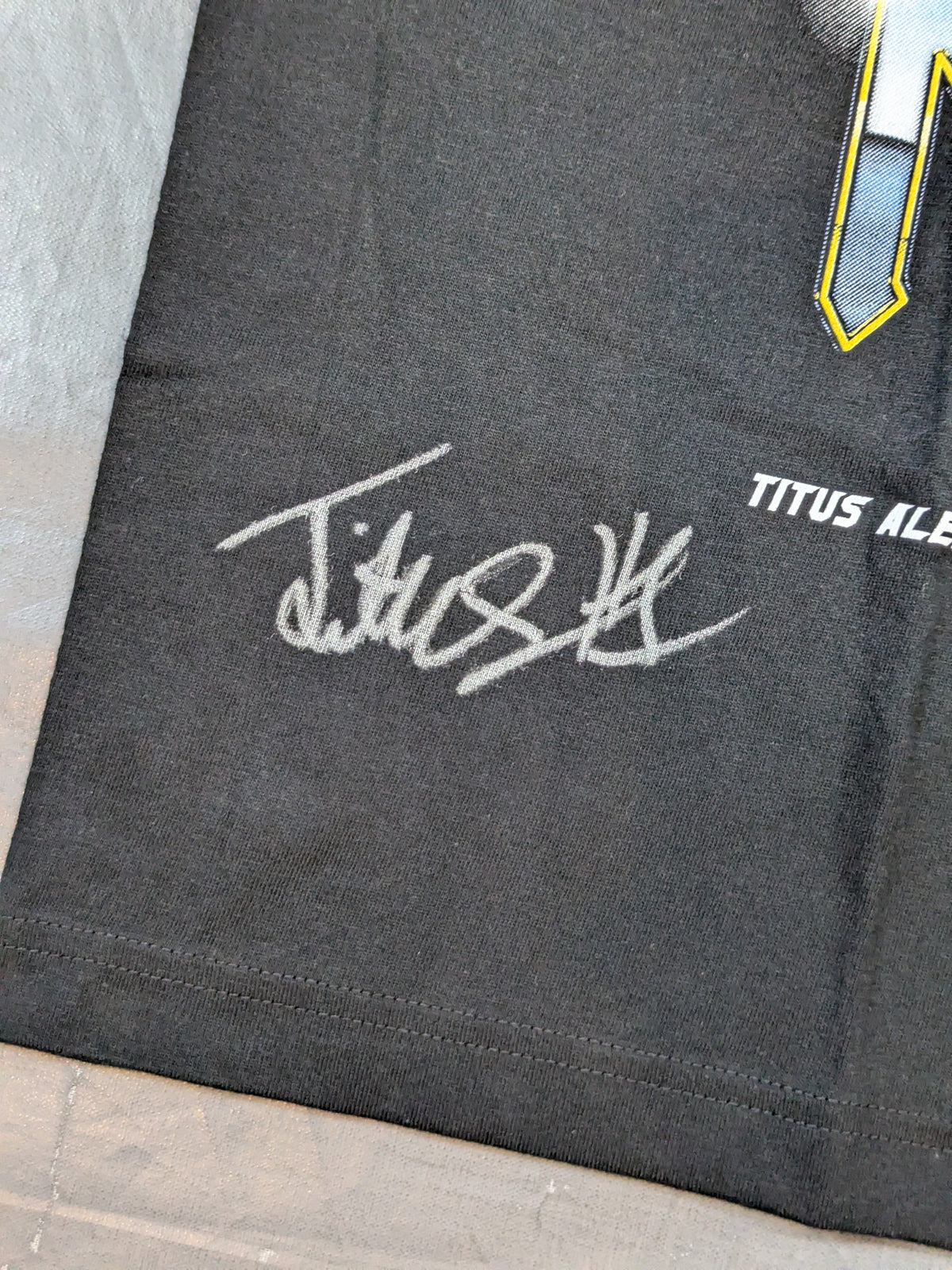 [3 fighters hand signed autograph ] MAGIC Three Musketeers Visual T-Shirt