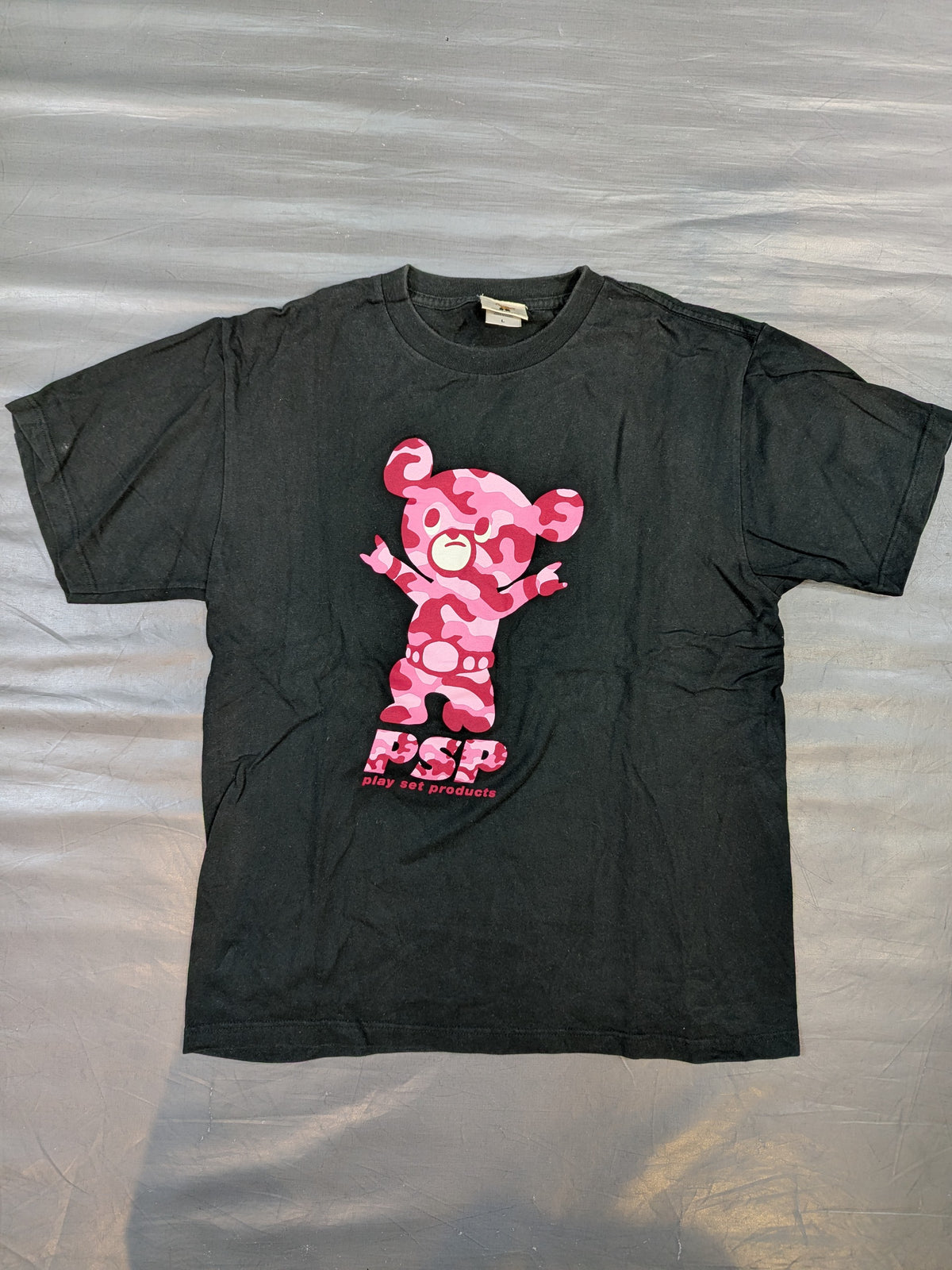 Muto Keiji  'Muto Bear' T-shirt (3) (Pro Wrestling  LOVE / Black × Pink Camouflage)