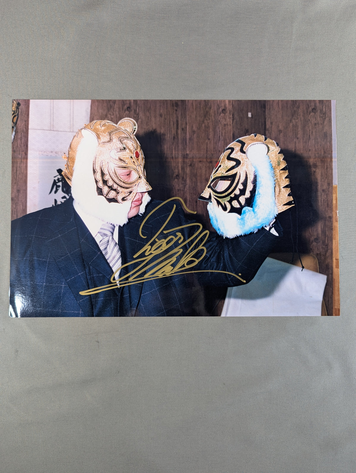 The first Tiger Mask hand signed autograph  large format Photo (1)