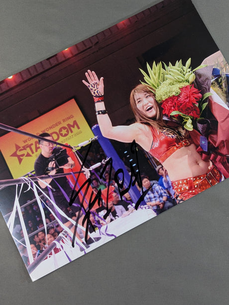 ★LAST MATCHE OF STARDOM★ 紫雷イオ 直筆サイン入り ポートレート①