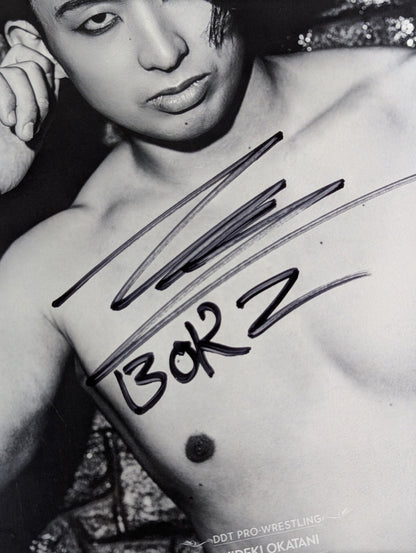 Hideki Okatani  hand signed autograph  Pro-Photo  (2)