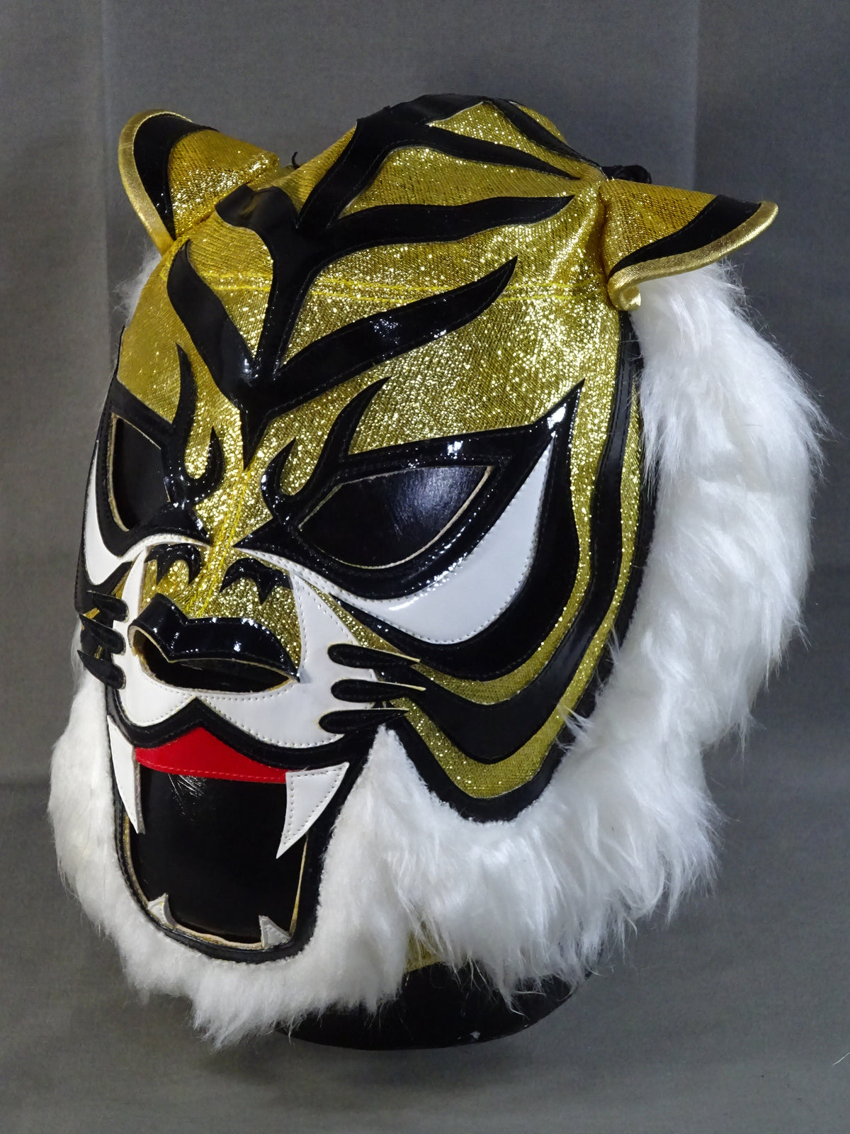タイガーマスクW