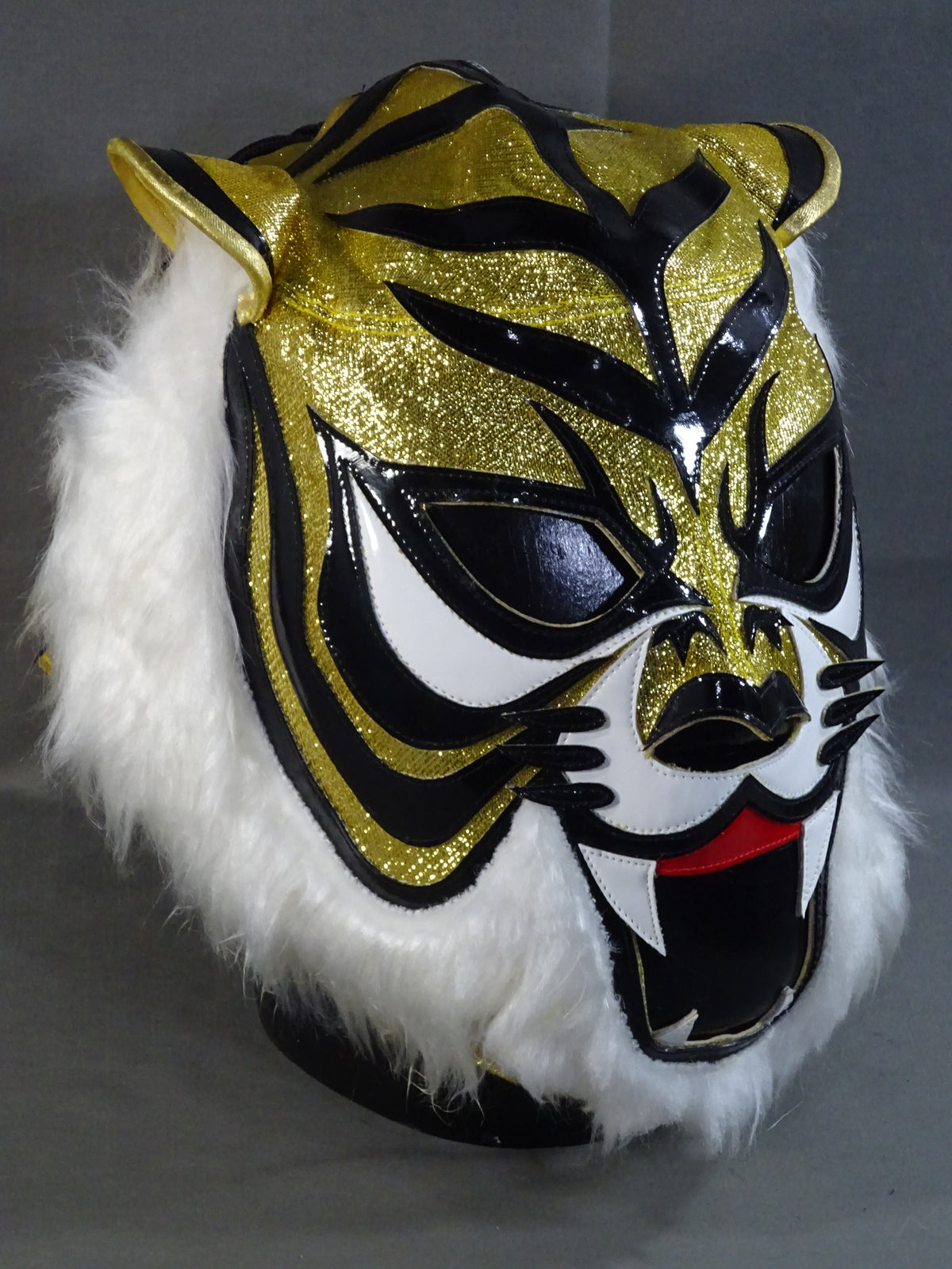 タイガーマスクW