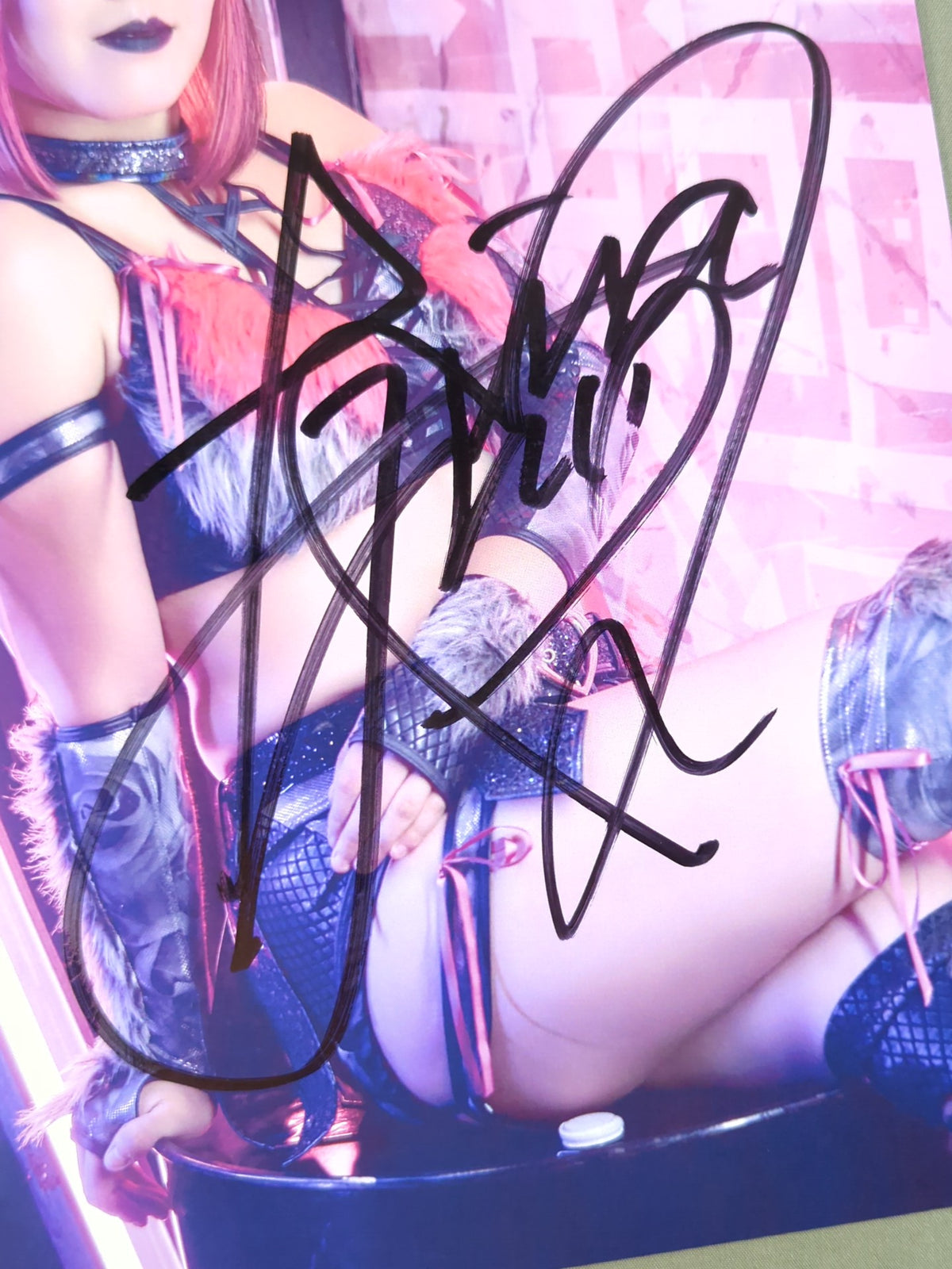 RINA  hand signed autograph  Stardom Pro-Photo  (D-4)